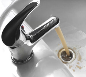 brown tap water coming out of faucet