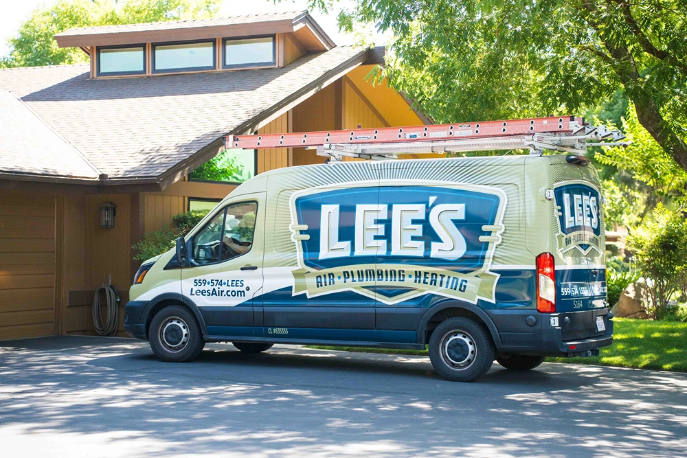 Lee's commercial plumbing technician